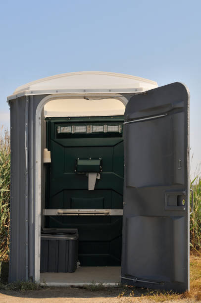 Best Portable toilet rental cost  in Swisher, IA