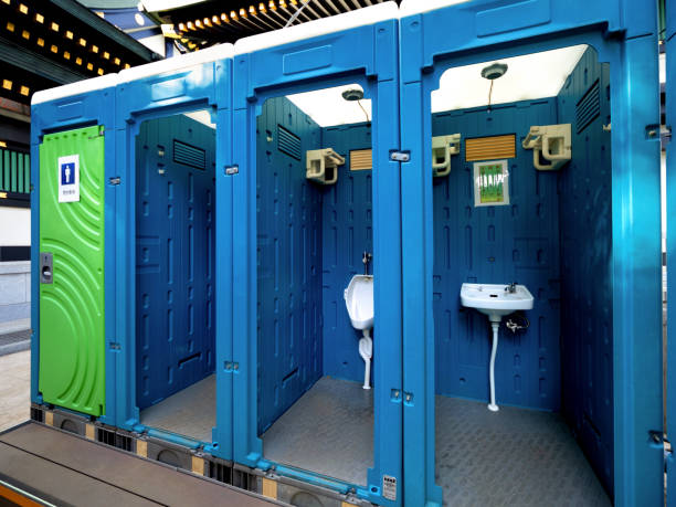 Best Luxury portable toilet rental  in Swisher, IA